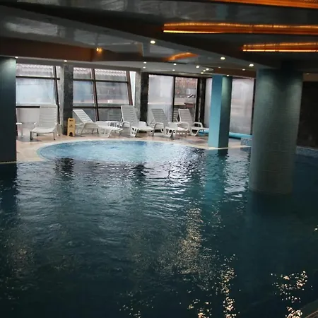 Apartmán In Belvedere Club 550 M From Lift