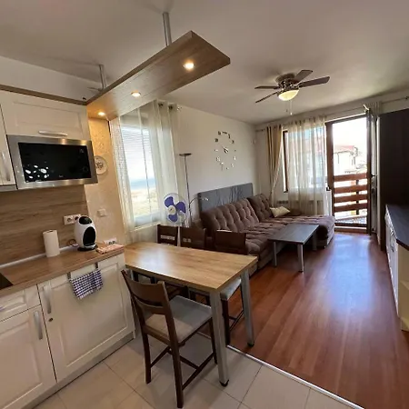Apartman In Belvedere Club 550 M From Lift Banszko