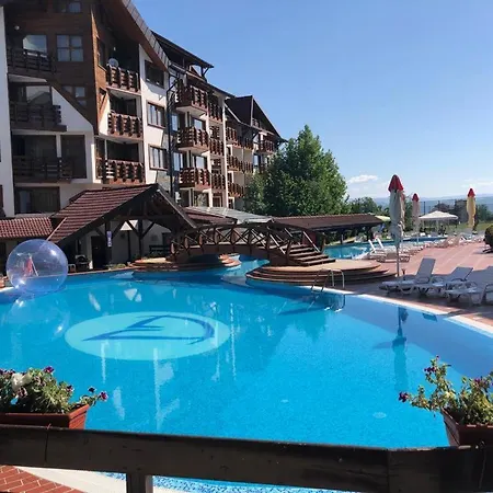 Apartman In Belvedere Club 550 M From Lift Banszko